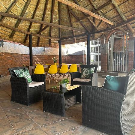 Sibella Guest House Bloemfontein Exterior photo