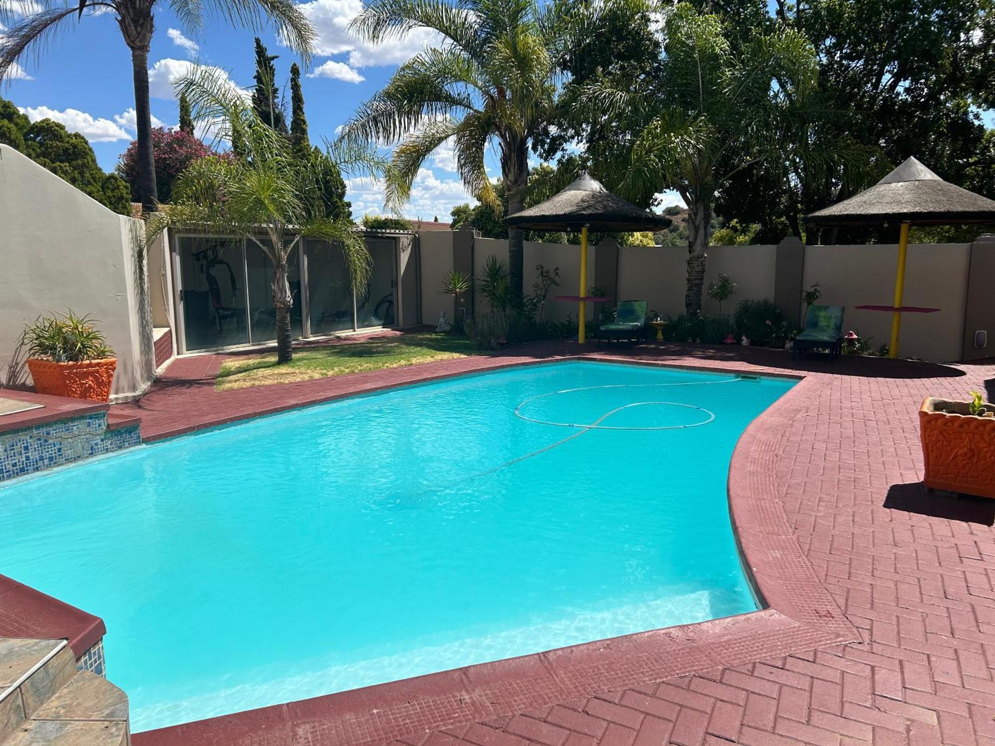 Sibella Guest House Bloemfontein Exterior photo